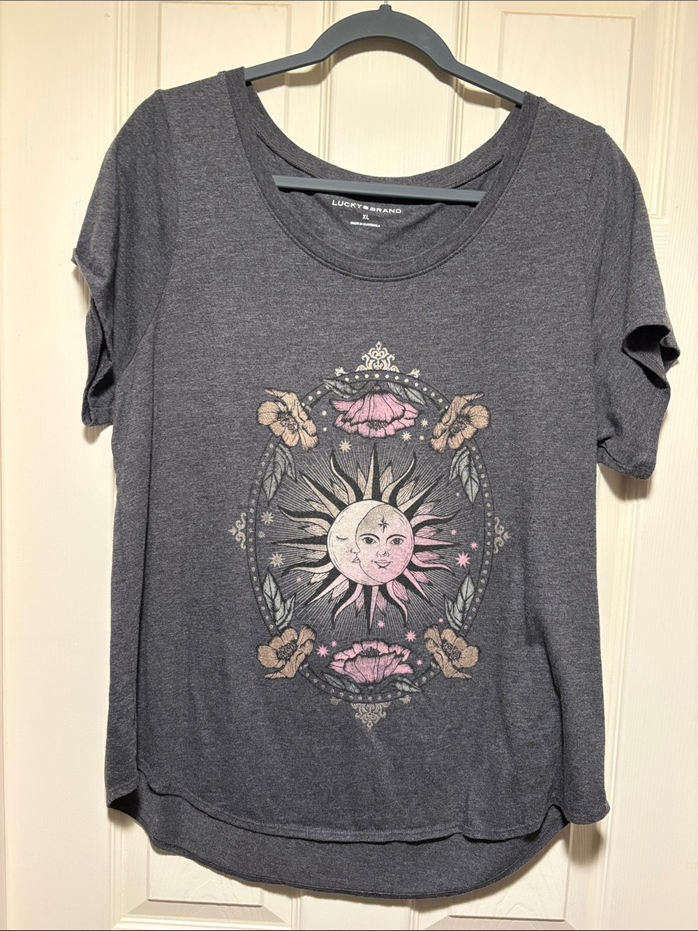 Lucky Brand Gray Short-Sleeve Sun & Floral Graphic Tee